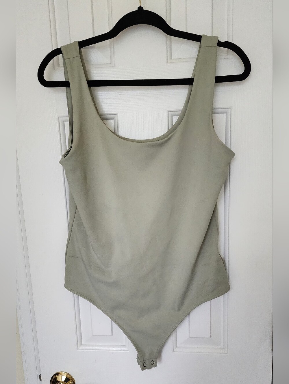 Express Women’s Scoop Neck Bodysuit - Sage Green Large